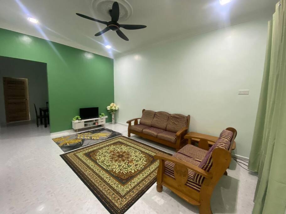 Homestay Kak Tiy 瓜拉丁加奴 外观 照片